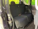 後部座席も気になるようなキズ・汚れやへたり等、大きなダメージはなく、良好な状態です。
