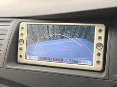 【バックカメラ】駐車時に後方がリアルタイム映像で確認できます。大型商業施設や立体駐車場での駐車時や、夜間のバック時に大活躍！運転スキルに関わらず、今や必須となった装備のひとつです！ 4