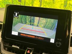 【バックカメラ】駐車時に後方がリアルタイム映像で確認できます。大型商業施設や立体駐車場での駐車時や、夜間のバック時に大活躍！運転スキルに関わらず、今や必須となった装備のひとつです！ 4