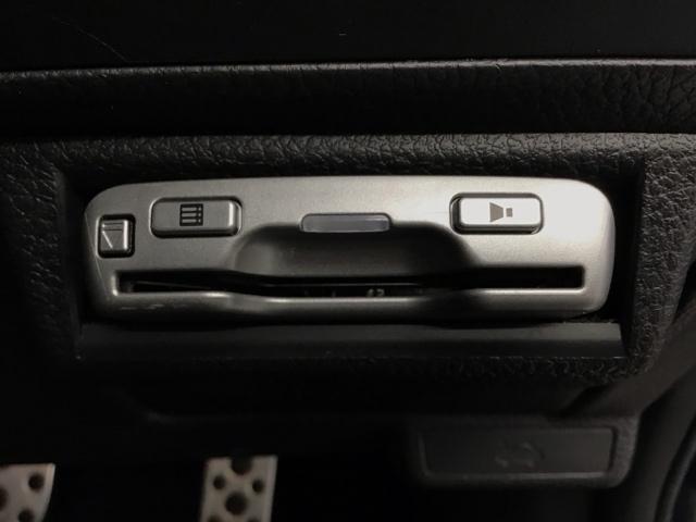 ＸＶ ２．０ｉ－Ｌアイサイト　クルーズコントロール　ＥＴＣ　スマキ　自動追従　ナビテレビ　地デジ　ＶＤＣ　ＡＷＤ　ＤＶＤ再生　盗難防止システム　ＰＷ　パワステ　オートエアコン　ＡＢＳ　キーレス　運転席助手席エアバッグ　エアバック（8枚目）