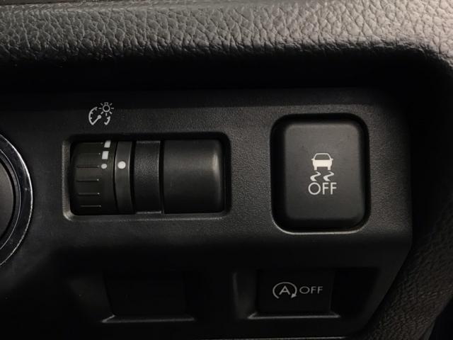 ＸＶ ２．０ｉ－Ｌアイサイト　クルーズコントロール　ＥＴＣ　スマキ　自動追従　ナビテレビ　地デジ　ＶＤＣ　ＡＷＤ　ＤＶＤ再生　盗難防止システム　ＰＷ　パワステ　オートエアコン　ＡＢＳ　キーレス　運転席助手席エアバッグ　エアバック（11枚目）