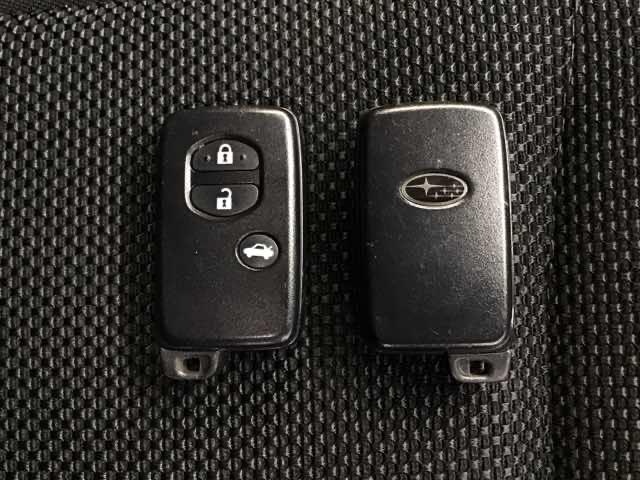 ＸＶ ２．０ｉ－Ｌアイサイト　クルーズコントロール　ＥＴＣ　スマキ　自動追従　ナビテレビ　地デジ　ＶＤＣ　ＡＷＤ　ＤＶＤ再生　盗難防止システム　ＰＷ　パワステ　オートエアコン　ＡＢＳ　キーレス　運転席助手席エアバッグ　エアバック（16枚目）