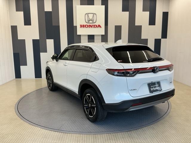 ヴェゼル ｅ：ＨＥＶＸ　ホンダ認定中古車　純正ドラレコ前後　前後障害物センサー　ＡＡＣ　１オーナ　イモビライザー　スマ－トキ－　誤発進抑制　ＰＷ　リアカメラ　クルコン　ＥＳＣ　ＥＴＣ装備　キーフリー　ＬＥＤヘッドランプ　ＰＳ（27枚目）