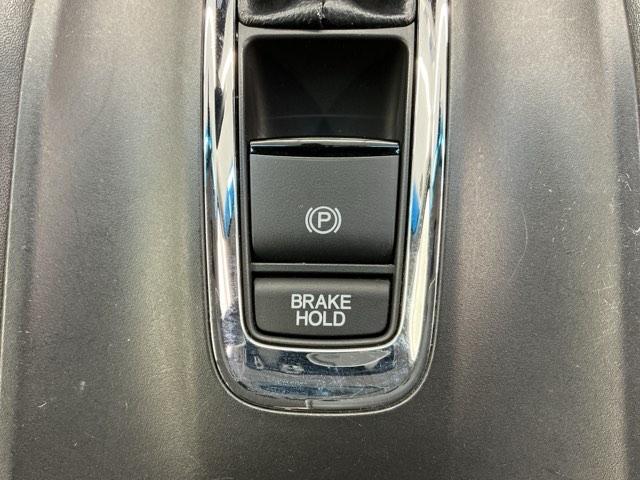 ヴェゼル Ｘ　ホンダ認定中古車　バックカメラ　ＥＴＣ　追突軽減ブレーキ　地ＴＶ　リアカメラ　ＤＶＤ再生　スマ－トキ－　ＵＳＢ　記録簿　サイドエアバッグ　ナビ＆ＴＶ　パワーウィンドウ　盗難防止システム　横滑り防止（9枚目）
