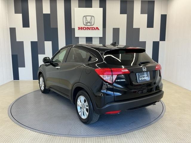 ヴェゼル Ｘ　ホンダ認定中古車　バックカメラ　ＥＴＣ　追突軽減ブレーキ　地ＴＶ　リアカメラ　ＤＶＤ再生　スマ－トキ－　ＵＳＢ　記録簿　サイドエアバッグ　ナビ＆ＴＶ　パワーウィンドウ　盗難防止システム　横滑り防止（26枚目）