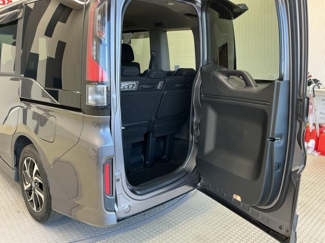 ステップワゴンスパーダ スパーダホンダセンシング　ホンダ認定中古車　純正ドラレコ前後　盗難防止　助手席エアバッグ　ワンオーナ－　Ｗパワスラ　記録簿有　リアオートエアコン　地デジ　ＬＥＤライト　横滑り防止システム　オートエアコン　リアカメラ　ナビ＆ＴＶ（21枚目）