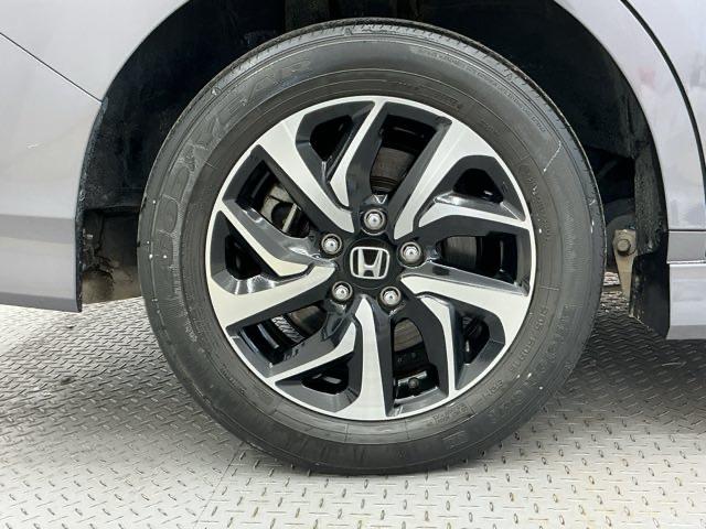 ステップワゴンスパーダ スパーダホンダセンシング　ホンダ認定中古車　純正ドラレコ前後　盗難防止　助手席エアバッグ　ワンオーナ－　Ｗパワスラ　記録簿有　リアオートエアコン　地デジ　ＬＥＤライト　横滑り防止システム　オートエアコン　リアカメラ　ナビ＆ＴＶ（23枚目）