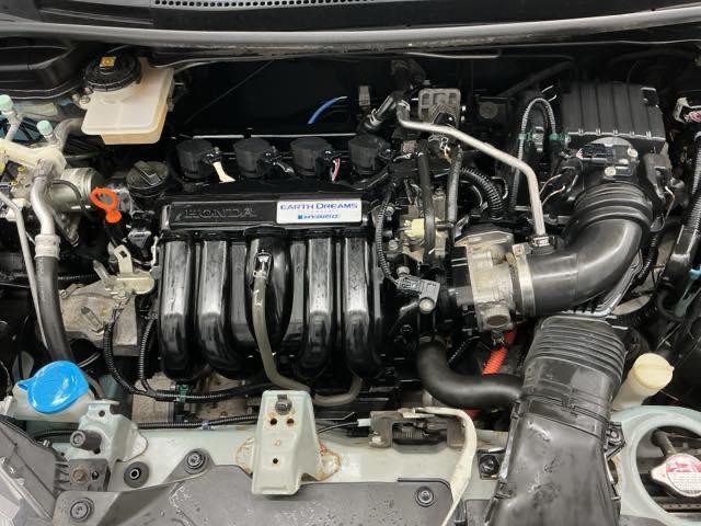 フィットハイブリッド Ｆパッケージ　ホンダ認定中古車　社外ドラレコ前　ＥＴＣ　盗難警報装置　ワンオ－ナ－車　記録簿有り　ＡＵＴＯエアコン　Ｄレコ　助手席エアバック　ＥＣＯＮ　リヤカメラ　ＡＢＳ付　横滑り防止システム　キーレスエントリー（17枚目）