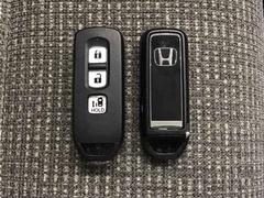 スマートキーです！ドアの施錠・解錠・エンジンの始動がスムーズで大変便利です！ 3