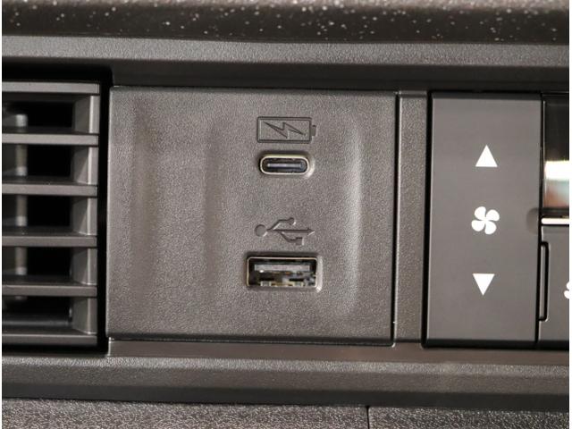 N-BOXカスタム ターボ イモビライザー 衝突被害軽減 ベンチシート キーフリー Pセンサー ESC パワステ DVD再生 両席エアバック サイドエアバッグ ターボ車 USB接続 Aライト スマキー パワーウィンドウ(37枚目)