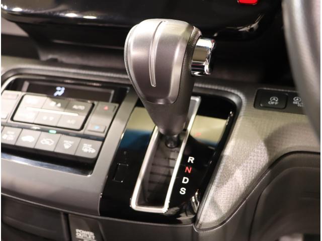 ステップワゴンスパーダ スパーダ 横滑り防止 スマキー ナビ&TV Bモニター サイドエアバック キーレス ECON オートクルーズ LEDライト 盗難防止 Wエアバッグ DVD PS 3列シート ABS ETC タ-ボ(22枚目)