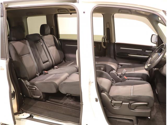 ステップワゴンスパーダ スパーダ 横滑り防止 スマキー ナビ&TV Bモニター サイドエアバック キーレス ECON オートクルーズ LEDライト 盗難防止 Wエアバッグ DVD PS 3列シート ABS ETC タ-ボ(43枚目)