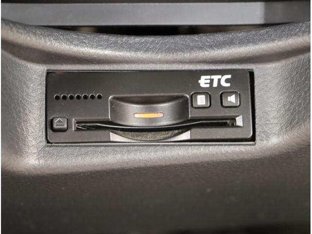 ワゴンＲスティングレー リミテッドＩＩ　シートヒータ　ナビ・ＴＶ　運転席助手席エアバック　オ－トエアコン　ＵＳＢ　キーレスエントリーシステム　スマ－トキ－　ＥＴＣ付き　ＰＳ　パワーウィンドウ　ベンチシート　運転席エアバッグ（9枚目）