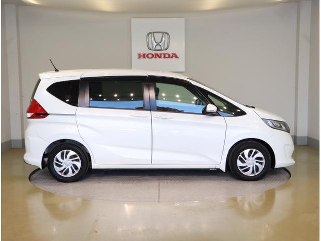フリード＋ Ｇ・ホンダセンシング　プリクラッシュ　Ｂモニター　両側オートスライドドア　パワーウインド　スマートキー　両席エアバック　ＰＳ　フルセグ　アイドリングＳ　盗難警報装置　クルコン　横滑り防止機能　ＤＶＤ（14枚目）