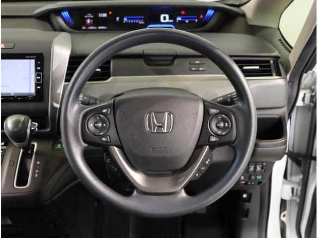 フリード＋ Ｇ・ホンダセンシング　プリクラッシュ　Ｂモニター　両側オートスライドドア　パワーウインド　スマートキー　両席エアバック　ＰＳ　フルセグ　アイドリングＳ　盗難警報装置　クルコン　横滑り防止機能　ＤＶＤ（20枚目）