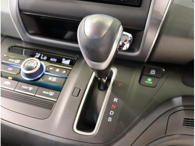 フリード＋ Ｇ・ホンダセンシング　プリクラッシュ　Ｂモニター　両側オートスライドドア　パワーウインド　スマートキー　両席エアバック　ＰＳ　フルセグ　アイドリングＳ　盗難警報装置　クルコン　横滑り防止機能　ＤＶＤ（22枚目）