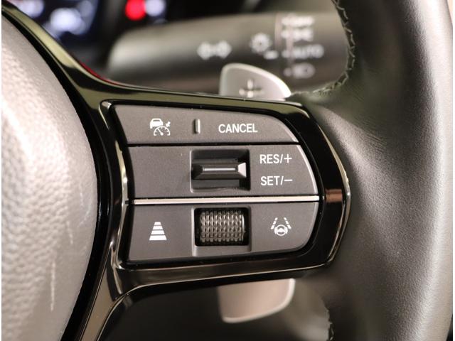 ＺＲ－Ｖ ｅ：ＨＥＶＺ特別仕様車ブラックスタイル　アラウンドビューモニター　ＬＥＤヘッドランプ　スマ－トキ－　クルコン　ＥＴＣ車載器　電動シート　オートライト　ドライブレコーダー　シートヒーター　本革シート（28枚目）