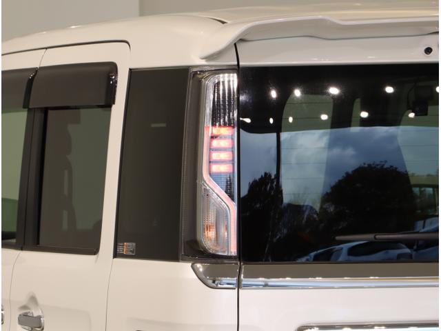 スペーシアカスタム ハイブリッドＸＳターボ　両自動ドア　前後誤発進抑制機能　ＡＣ　リアコーナーセンサー　盗難防止　スマートキー付　ＵＳＢ接続　ターボモデル　ＥＳＣ　フルタイム４ＷＤ　ＬＥＤ　ナビＴＶ　クルコン　エアバッグ（16枚目）