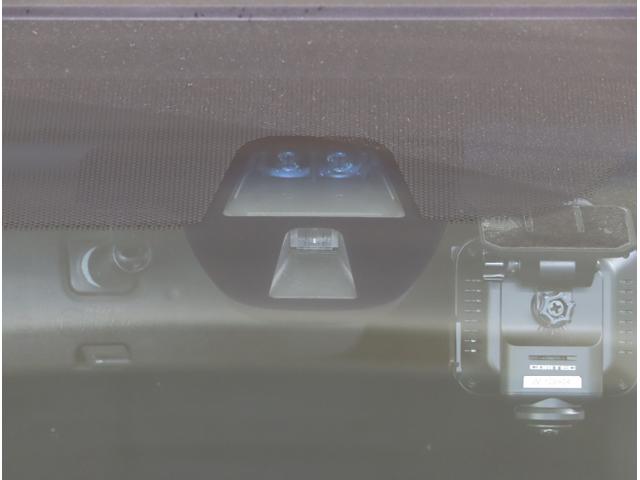 ヴェゼル ハイブリッドX クリソナ リヤカメラ ETC付き Aクルーズ セキュリティアラーム VSA アイドリングSTOP ナビTV スマートキ USB接続 サイドエアバッグ DVD再生機能 LEDライト PS(5枚目)