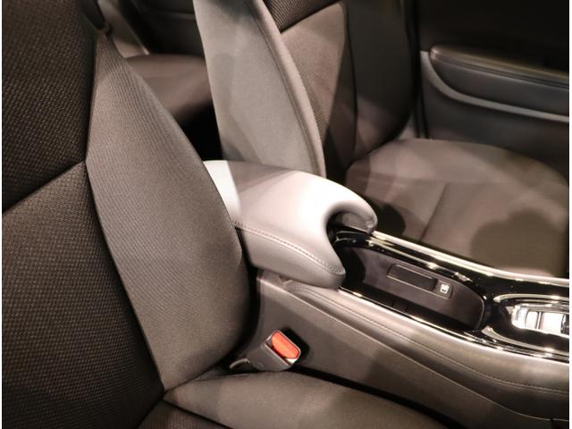 ヴェゼル ハイブリッドX クリソナ リヤカメラ ETC付き Aクルーズ セキュリティアラーム VSA アイドリングSTOP ナビTV スマートキ USB接続 サイドエアバッグ DVD再生機能 LEDライト PS(37枚目)