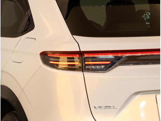 ヴェゼル e:HEVZ・PLaYパッケージ オートクルーズコントロール アイドリングストップ ドラレコ LEDヘッド USB 電動テールゲート 衝突被害軽減システム リヤカメラ フルセグテレビ 横滑り防止装置(18枚目)