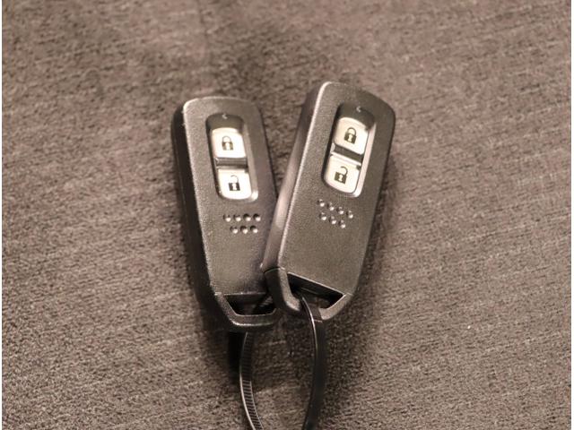 Ｎ－ＯＮＥ プレミアム　ＵＳＢポート　衝突軽減　ＤＶＤ再生　ＥＳＣ　コーナーセンサー　ＬＥＤ　シ－トヒ－タ－　バックカメラ　フルセグ　カーテンエアバック　ナビＴＶ　スマートキー　ＡＡＣ　クルーズコントロール（28枚目）