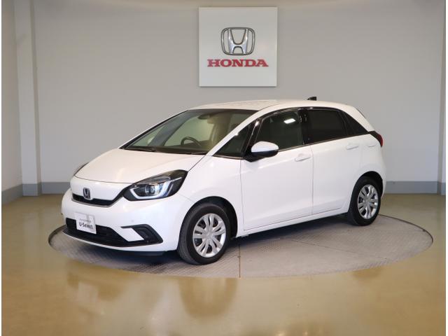 フィット ｅ：ＨＥＶホーム　前後誤発進抑制機能　クリソナ　助手席エアバッグ　運転席エアバッグ　アイドリングストップ　ＬＥＤライト　ＵＳＢ接続　バックカメラ　ＡＢＳ　サイドエアバッグ　オートクルーズコントロール（6枚目）