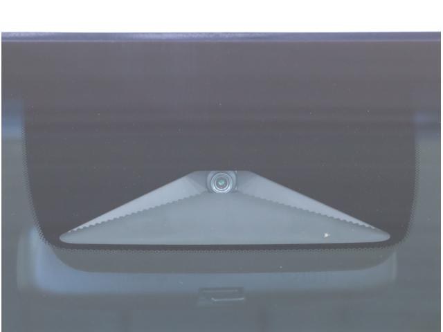 フィット ｅ：ＨＥＶホーム　前後誤発進抑制機能　クリソナ　助手席エアバッグ　運転席エアバッグ　アイドリングストップ　ＬＥＤライト　ＵＳＢ接続　バックカメラ　ＡＢＳ　サイドエアバッグ　オートクルーズコントロール（27枚目）