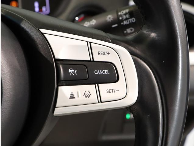 フィット ｅ：ＨＥＶホーム　前後誤発進抑制機能　クリソナ　助手席エアバッグ　運転席エアバッグ　アイドリングストップ　ＬＥＤライト　ＵＳＢ接続　バックカメラ　ＡＢＳ　サイドエアバッグ　オートクルーズコントロール（28枚目）