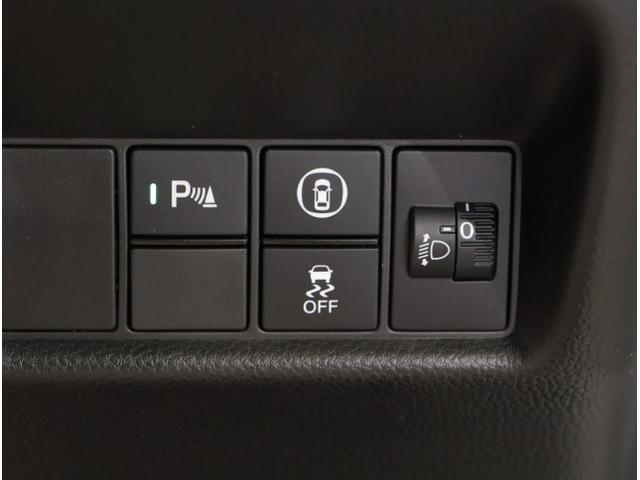 フィット ｅ：ＨＥＶホーム　前後誤発進抑制機能　クリソナ　助手席エアバッグ　運転席エアバッグ　アイドリングストップ　ＬＥＤライト　ＵＳＢ接続　バックカメラ　ＡＢＳ　サイドエアバッグ　オートクルーズコントロール（29枚目）