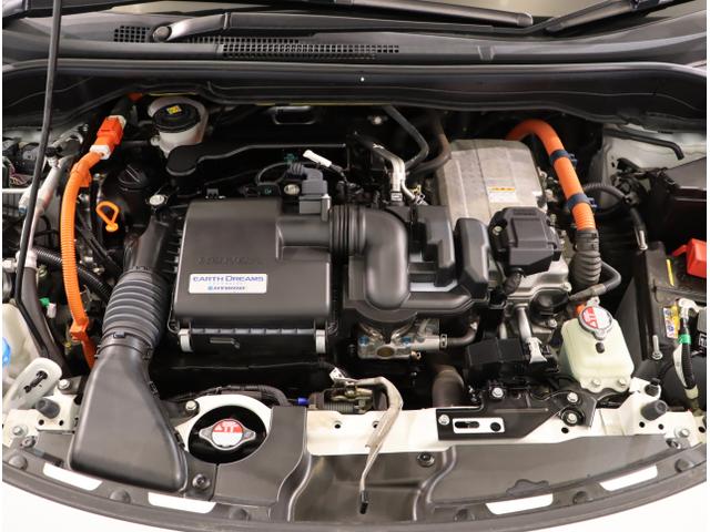 フィット ｅ：ＨＥＶホーム　前後誤発進抑制機能　クリソナ　助手席エアバッグ　運転席エアバッグ　アイドリングストップ　ＬＥＤライト　ＵＳＢ接続　バックカメラ　ＡＢＳ　サイドエアバッグ　オートクルーズコントロール（42枚目）