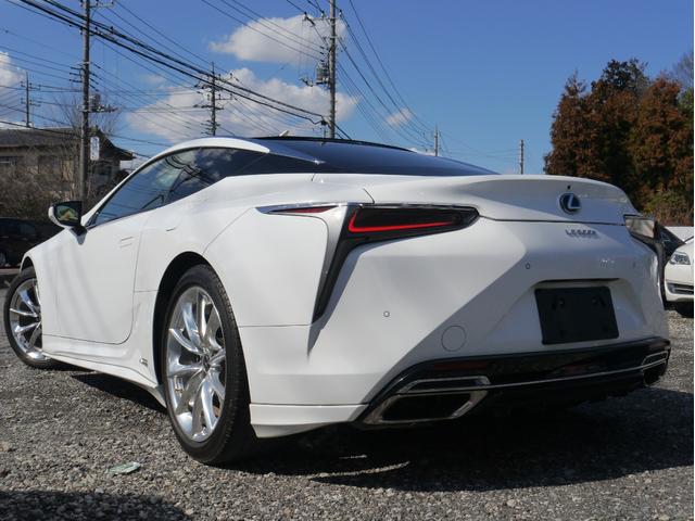 ＬＣ５００ｈ　Ｌパッケージ　レクサスセーフティーセンス＋　鍛造２０インチＡＷ　セミアリニン本革シート　パノラマルーフ　社外エアロ　シートヒーター・クーラー　ステアリングヒーター　ＥＴＣ２．０　ホワイトノーヴァガラスフレーク(4枚目)