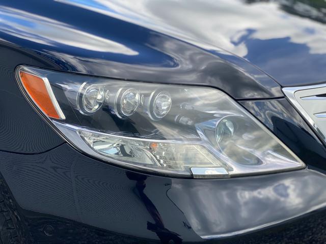 ＬＳ ＬＳ６００ｈＬ　ロングボディ　サンルーフ　リアエンター　マークレビンソン　革張りダッシュ　プリクラッシュセーフティー　レーダークルーズ　ブレーキホールド　ドライバーモニター　木目アシストグリップ　本革シート　地デジ（6枚目）