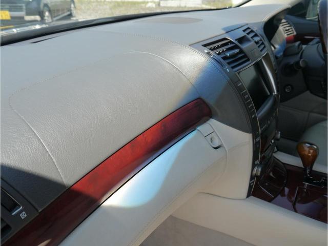 ＬＳ ＬＳ６００ｈＬ　ロングボディ　サンルーフ　リアエンター　マークレビンソン　革張りダッシュ　プリクラッシュセーフティー　レーダークルーズ　ブレーキホールド　ドライバーモニター　木目アシストグリップ　本革シート　地デジ（13枚目）