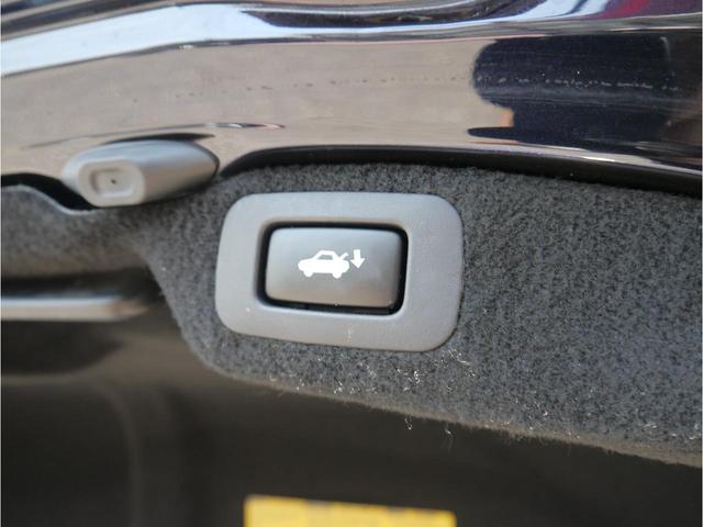 ＬＳ ＬＳ６００ｈＬ　ロングボディ　サンルーフ　リアエンター　マークレビンソン　革張りダッシュ　プリクラッシュセーフティー　レーダークルーズ　ブレーキホールド　ドライバーモニター　木目アシストグリップ　本革シート　地デジ（31枚目）