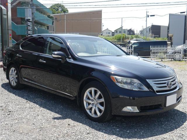 ＬＳ ＬＳ６００ｈＬ　ロングボディ　サンルーフ　リアエンター　マークレビンソン　革張りダッシュ　プリクラッシュセーフティー　レーダークルーズ　ブレーキホールド　ドライバーモニター　木目アシストグリップ　本革シート　地デジ（48枚目）