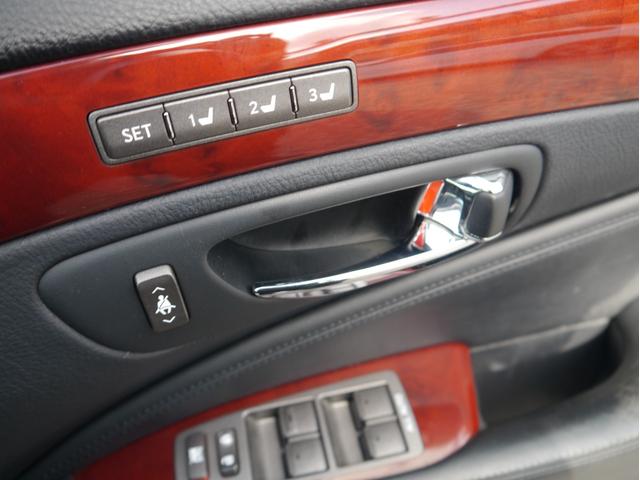 ＬＳ ＬＳ４６０　バージョンＳＺ　Ｉパッケージ　ワンオーナー　セミアリンレザー　アルカンターラルーフ　全席シートヒーター　前席シートクーラー　クルーズコントロール　パドルシフト　純正１９インチＡＷ　シートメモリー　バックカメラ　Ｂｌｕｅｔｏｏｔｈ（14枚目）