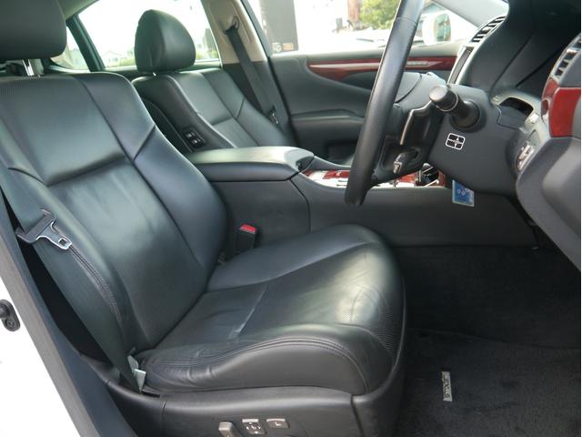 ＬＳ ＬＳ４６０　バージョンＳＺ　Ｉパッケージ　ワンオーナー　セミアリンレザー　アルカンターラルーフ　全席シートヒーター　前席シートクーラー　クルーズコントロール　パドルシフト　純正１９インチＡＷ　シートメモリー　バックカメラ　Ｂｌｕｅｔｏｏｔｈ（15枚目）