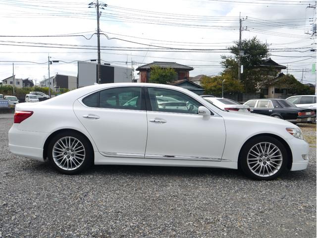 ＬＳ ＬＳ４６０　バージョンＳＺ　Ｉパッケージ　ワンオーナー　セミアリンレザー　アルカンターラルーフ　全席シートヒーター　前席シートクーラー　クルーズコントロール　パドルシフト　純正１９インチＡＷ　シートメモリー　バックカメラ　Ｂｌｕｅｔｏｏｔｈ（56枚目）