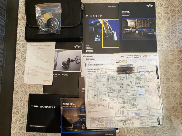 MINI ジョンクーパーワークス クロスオーバー 正規ディーラー車 4WD ビルシュタイン車高調 TWS鍛造18インチ レザー調シートカバー 社外ナビ 地デジ Bluetooth バックカメラ ドライブレコーダー シートヒーター パドルシフト ETC(6枚目)
