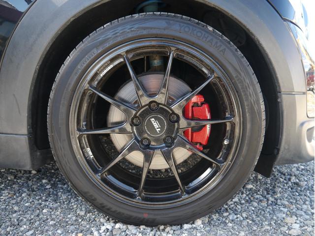 MINI ジョンクーパーワークス クロスオーバー 正規ディーラー車 4WD ビルシュタイン車高調 TWS鍛造18インチ レザー調シートカバー 社外ナビ 地デジ Bluetooth バックカメラ ドライブレコーダー シートヒーター パドルシフト ETC(61枚目)