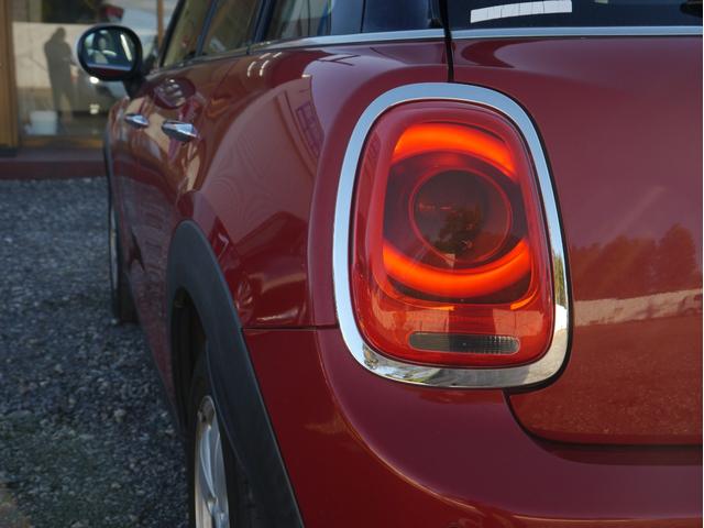 MINI クーパー ワンオーナー ディーラー整備記録H28/29/31/R3/5/7年 LEDヘッドライト LEDテール バックカメラ プッシュスタート 障害物センサー Bluetooth オートエアコン 純正15インチ(34枚目)