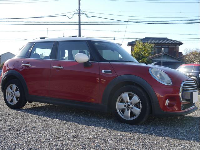 MINI クーパー ワンオーナー ディーラー整備記録H28/29/31/R3/5/7年 LEDヘッドライト LEDテール バックカメラ プッシュスタート 障害物センサー Bluetooth オートエアコン 純正15インチ(41枚目)