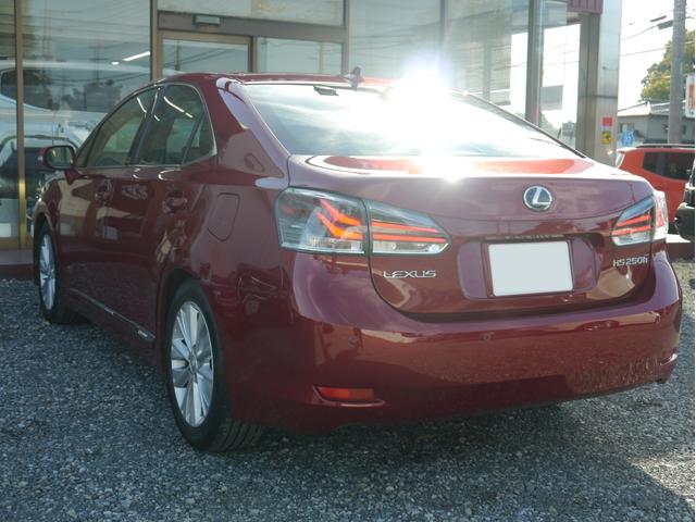 HS HS250h バージョンI ワンオーナー 元法人車 整備記録簿H26/28/29/R1/3/5/7年 セミア二リン本革シート シートヒーター・クーラー ウッドコンビハンドル バック・フロントカメラ 障害物センサー 地デジ ETC(64枚目)