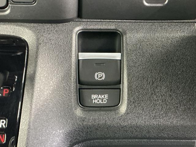 N-BOXカスタム ベースグレード ホンダ認定中古車 デモカー 純正ドラレコ W電動ドア USB接続 CMBS Dレコ オートエアコン スマートキ LED 盗難防止装置 クルコン ETC バックカメラ フルセグTV パワーステアリング(10枚目)