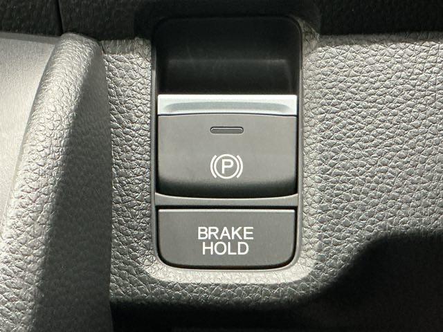 Ｎ－ＯＮＥ プレミアム　ホンダ認定中古車　ＵＳＢポート　ワンオーナー車　衝突軽減　ＥＳＣ　コーナーセンサー　ＬＥＤ　シ－トヒ－タ－　バックカメラ　カーテンエアバック　スマートキー　ＡＡＣ　クルーズコントロール　ＥＴＣ　ＡＢＳ（9枚目）