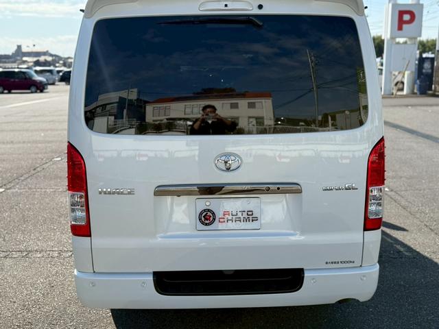 ハイエースバン スーパーＧＬ　ダークプライムＩＩ　ＥＴＣ　バックカメラ　ＴＶ　クリアランスソナー　レーンアシスト　衝突被害軽減システム　両側電動スライドドア　オートマチックハイビーム　オートライト　スマートキー　電動格納ミラー　ＡＴ　アルミホイール（7枚目）