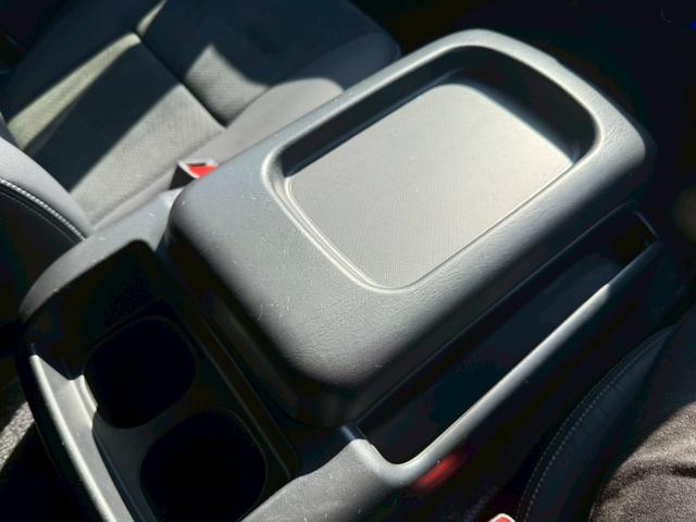 ハイエースバン スーパーＧＬ　ダークプライムＩＩ　ＥＴＣ　バックカメラ　ＴＶ　クリアランスソナー　レーンアシスト　衝突被害軽減システム　両側電動スライドドア　オートマチックハイビーム　オートライト　スマートキー　電動格納ミラー　ＡＴ　アルミホイール（39枚目）