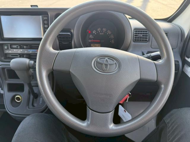 ピクシスバン スペシャル　ＡＴ　ナビ　ＴＶ　両側スライドドア　エアコン　運転席エアバッグ　助手席エアバッグ　ＣＤ　ミュージックプレイヤー接続可　Ｂｌｕｅｔｏｏｔｈ（3枚目）