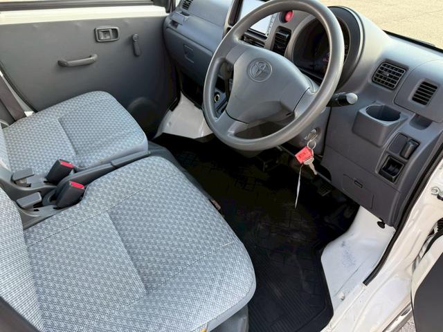 ピクシスバン スペシャル　ＡＴ　ナビ　ＴＶ　両側スライドドア　エアコン　運転席エアバッグ　助手席エアバッグ　ＣＤ　ミュージックプレイヤー接続可　Ｂｌｕｅｔｏｏｔｈ（10枚目）